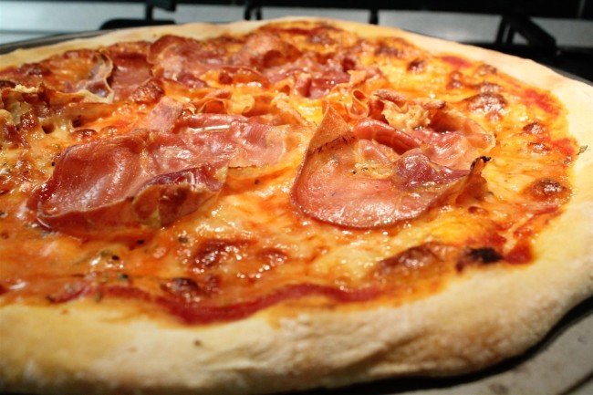 Schinken pizza