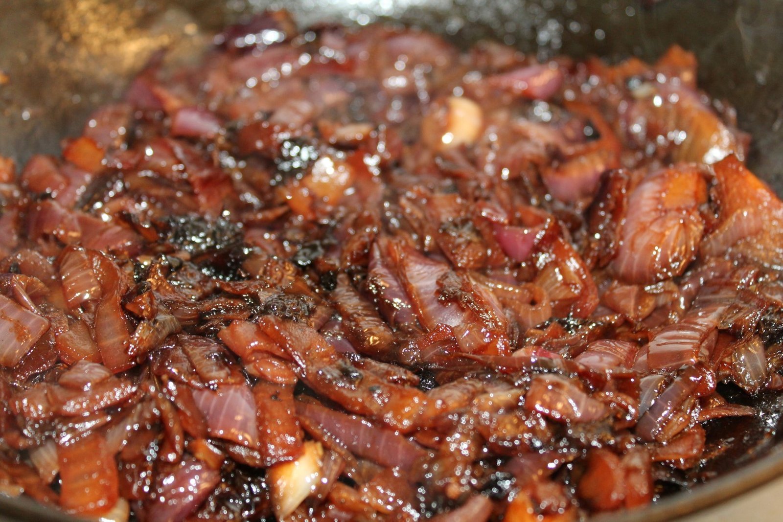 Karamellisierte rote Zwiebeln Karamellisierten rote zwiebeln