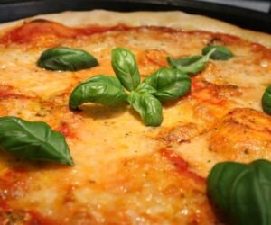 Margarita pizza 1