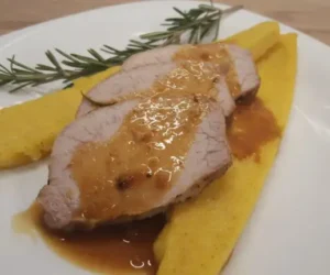 Rosmarin schweineruecken mit polenta