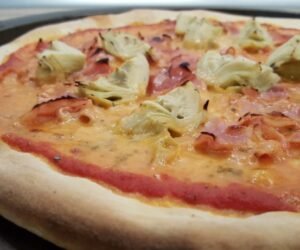 Schinken artischocken pizza