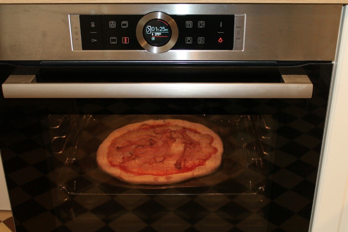 Pizza zu Hause backen: 9 nützliche Tipps