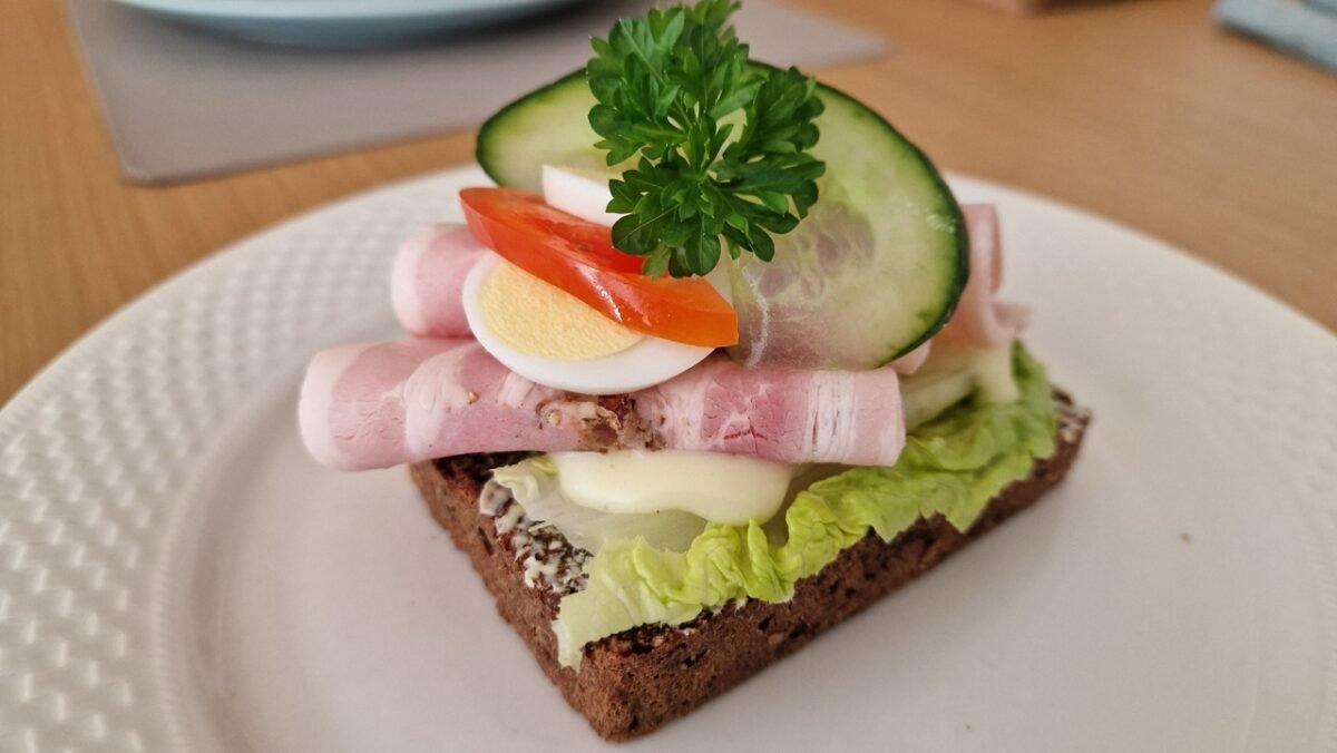 Rullepolse-Smorrebrod
