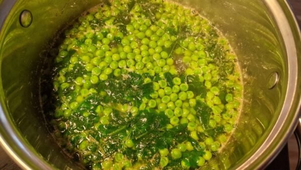 Erbsensuppe mit Tiefkühlerbsen - kochen-2