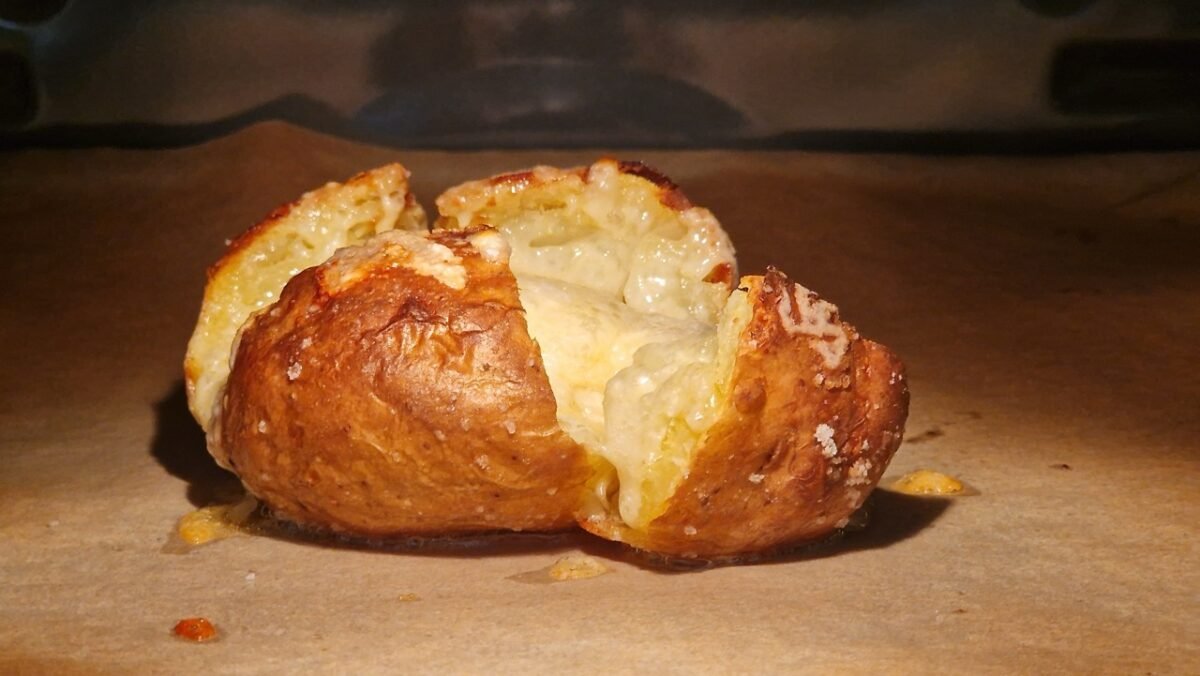Ofenkartoffeln mit geschmolzenem Käse