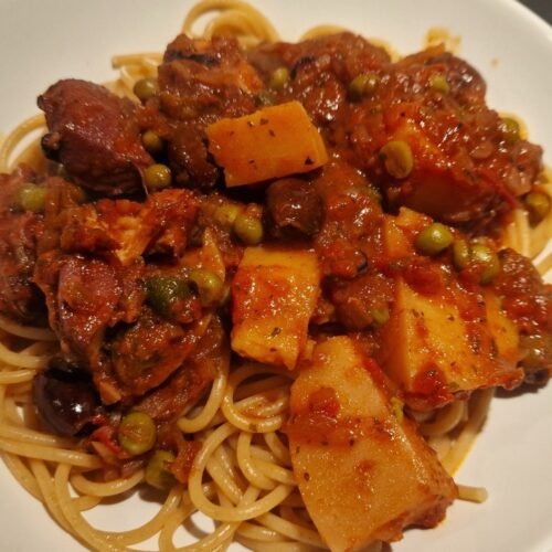 Stuffat tal-qarnit mit Spaghetti