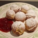 Æbleskiver – klassische dänische Pfannkuchenbällchen Æbleskiver