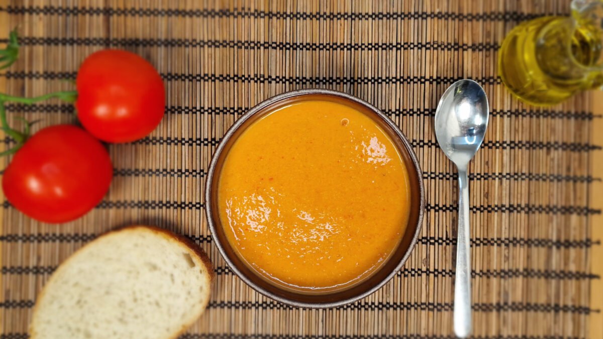 Gekühlter Gazpacho von oben