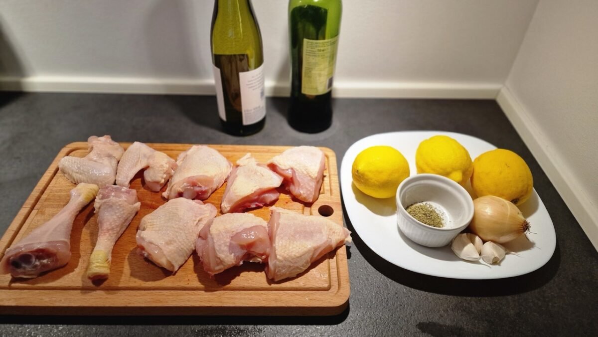 Zutaten für griechisches Zitronenhähnchen mit Sauce