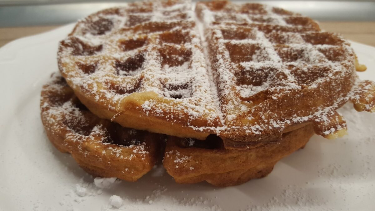 Waffel mit Puderzucker